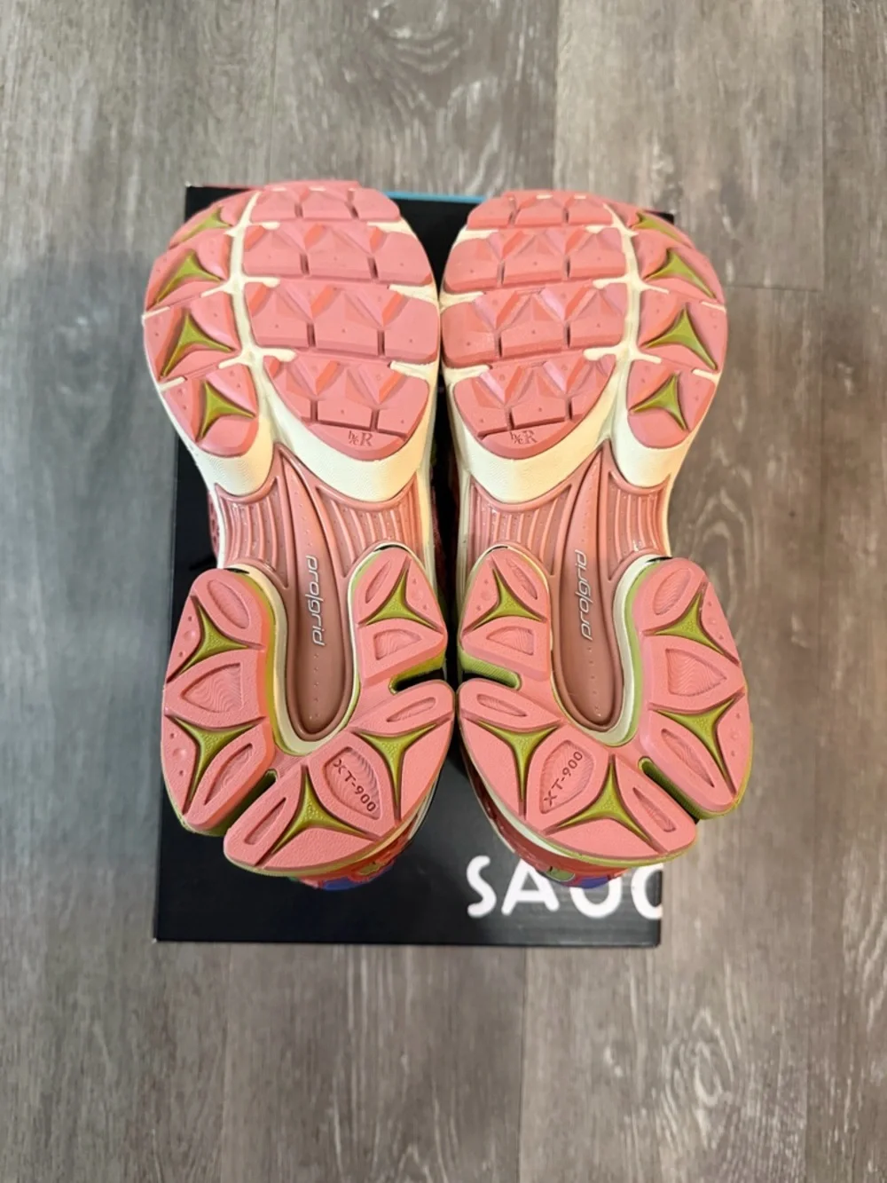 Jae Tips x Saucony ProGrid Triumph 4 Flowers Pack Virginia Creeper - Picture 10 of 11